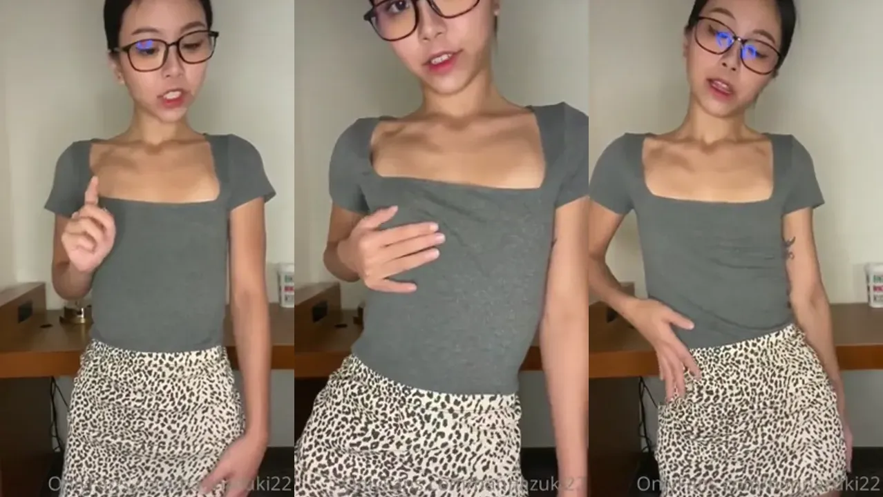 Hanna Zuki Teases Her Body