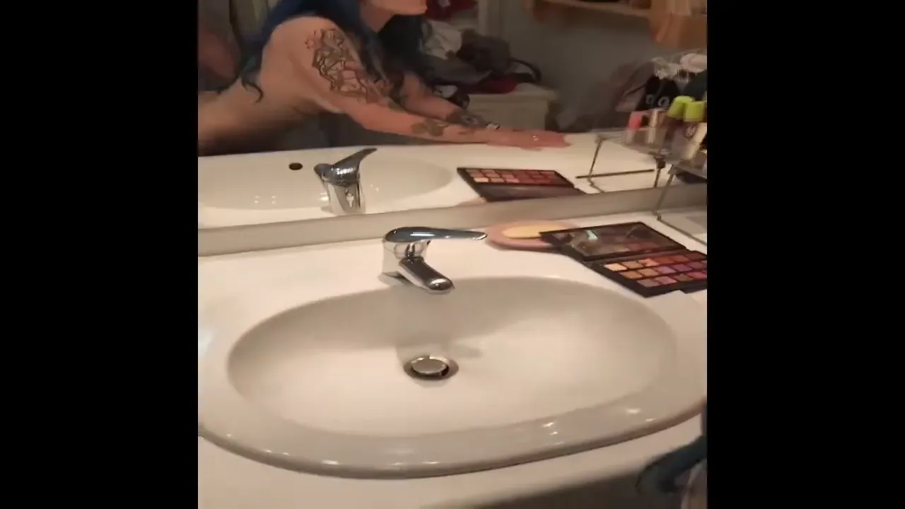 Khalamite Sextape Baisée Pendant Qu'elle Se Maquille Vidéo Porno Leaks