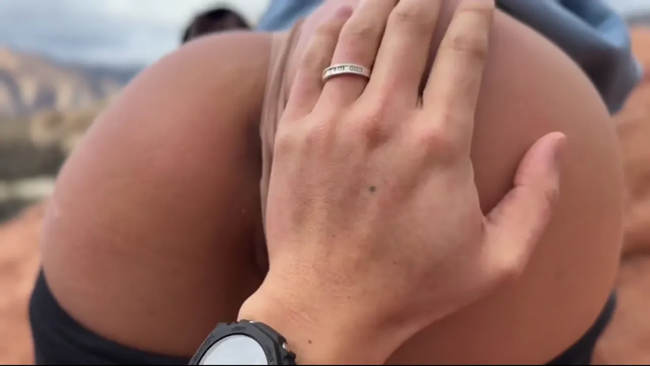 Daintybabyelle Gives A Sloppy BJ