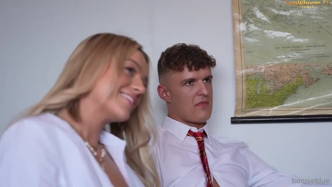 Bonnie Blue, gangbang orgy en classe