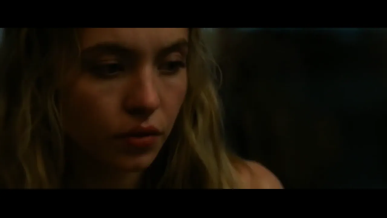 Sydney Sweeney Gets Fucked On The Couch
